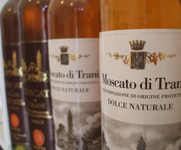 Private Trani Walking Tour with Moscato Wine Tasting