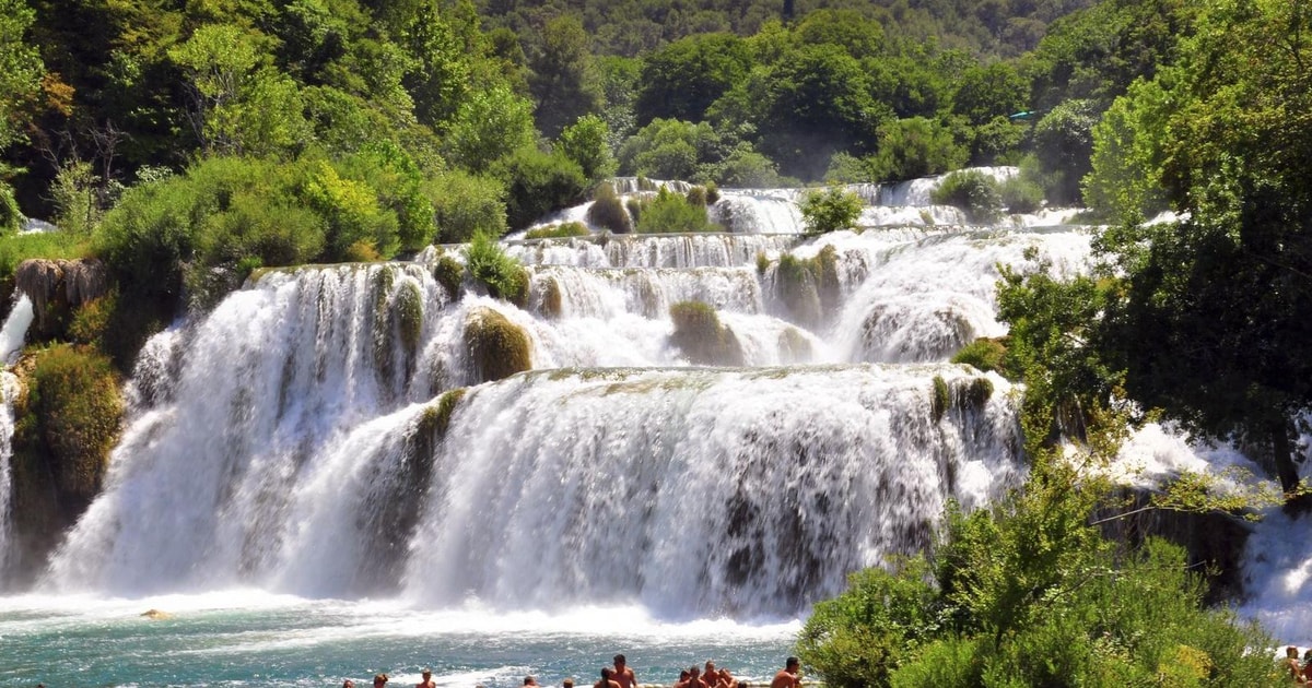 Depuis Split Visite D Une Journee Des Chutes D Eau De Krka Getyourguide