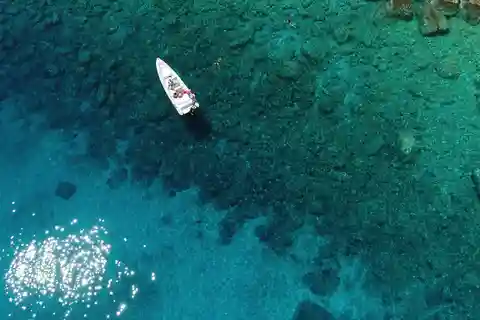 Au départ de Sifnos : Excursion privée en bateau rapide vers l'île de Poliegos