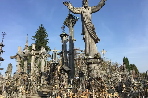 Caminho de João Paulo II: Colina das Cruzes, Tytuvenai e Siluva