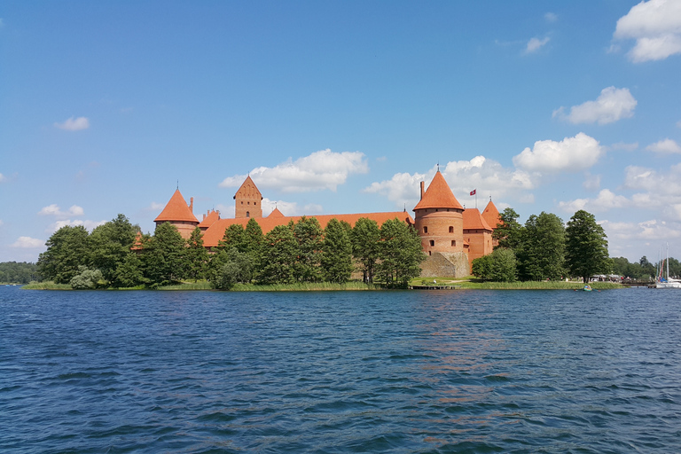 Dagstur till Paneriai förintelseplats, slottet i Trakai och Rumsiskes