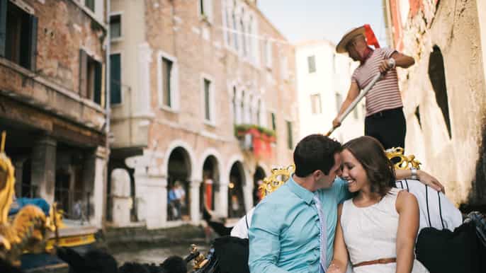 gondola ride and romantic dinner in venice