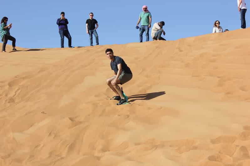Dubaï aventure dans le désert avec sandboard le matin GetYourGuide
