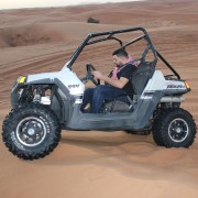 Dubaï : soirée en buggy et aventure dans le désert