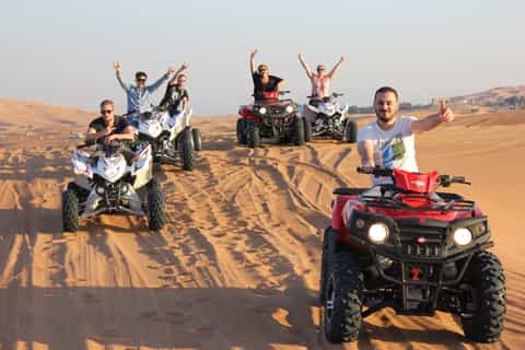 Dubai: Aftensafari i ørkenen, quadcykeleventyr og bbq-middag