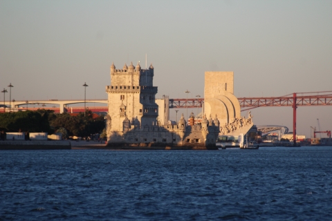 Lizbona: 2-godzinny rejs o zachodzie słońca Vintage Sailboat