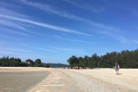 Krabi : excursion en hors-bord dans les îles Hong avec déjeunerVisite touristique des îles Hong