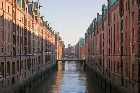 Hamburg: 2.5-Hour Discovery Tour