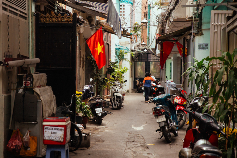 Ho Chi Minh City: Private City Tour Off the Beaten Track