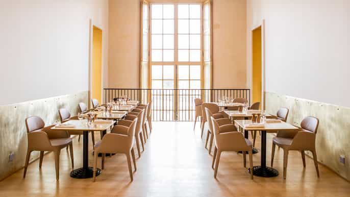 versailles palace skiptheline entrance and breakfast