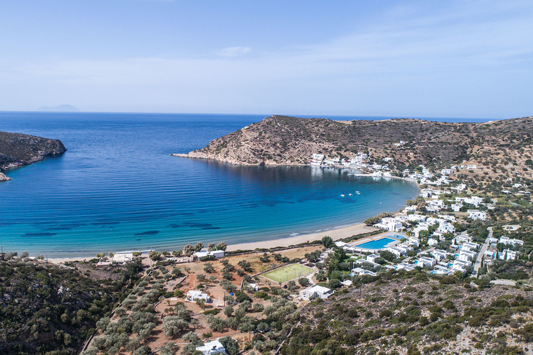 Cruzeiro privado em lancha rápida na costa sul da ilha de SifnosCruzeiro de lancha particular para a costa sul da ilha de Sifnos