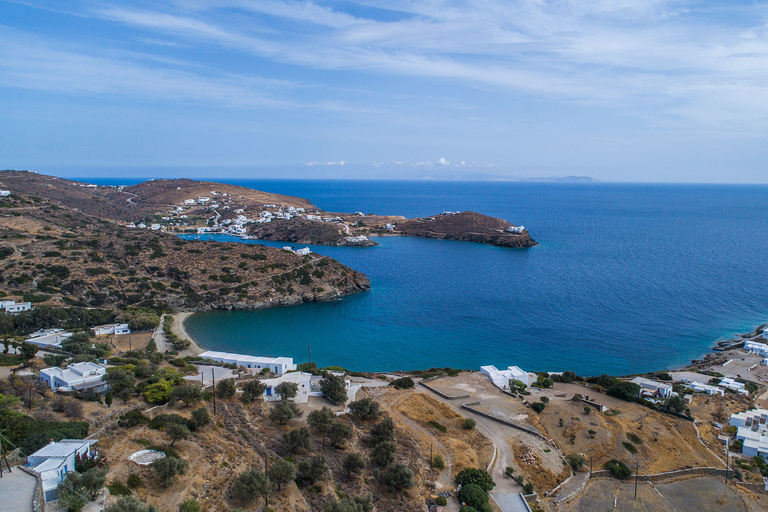 Crociera privata in motoscafo sulla costa meridionale dell&#039;isola di Sifnos