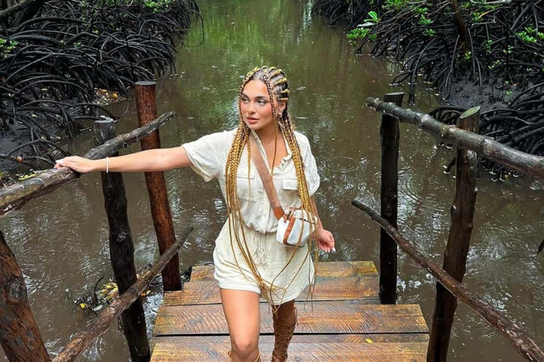 ZANZIBAR: Isola delle Prigioni, Foresta di Jozani e Butterfly CenterIL TOUR PRIVATO INCLUDE IL SERVIZIO DI PRELIEVO E RIENTRO IN HOTEL