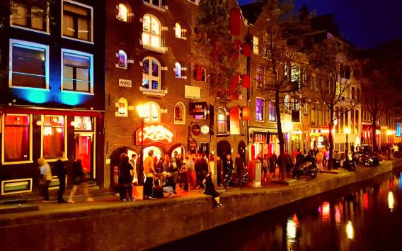 Amsterdam: 1,5-stündige Nachtwanderung im Rotlichtviertel