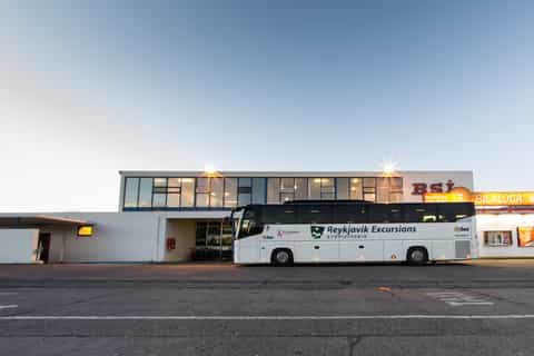 transfer between keflavik airport reykjavik hotels