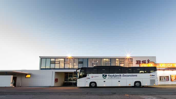 transfer between keflavik airport reykjavik hotels