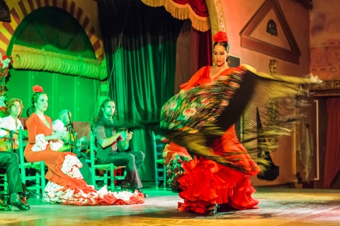 Sevilla: 3 uur durende flamencoshow en bustour in de avondBustour, flamencoshow en drankje