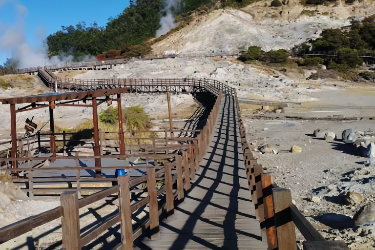 Z Dżakarty: Mount Dieng Plateau 4 dni 3 noce