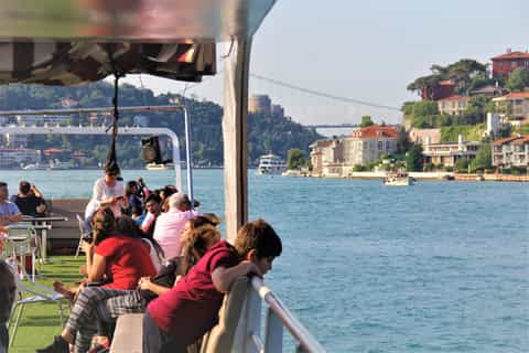 istanbul lunch cruise on bosphorus and black sea