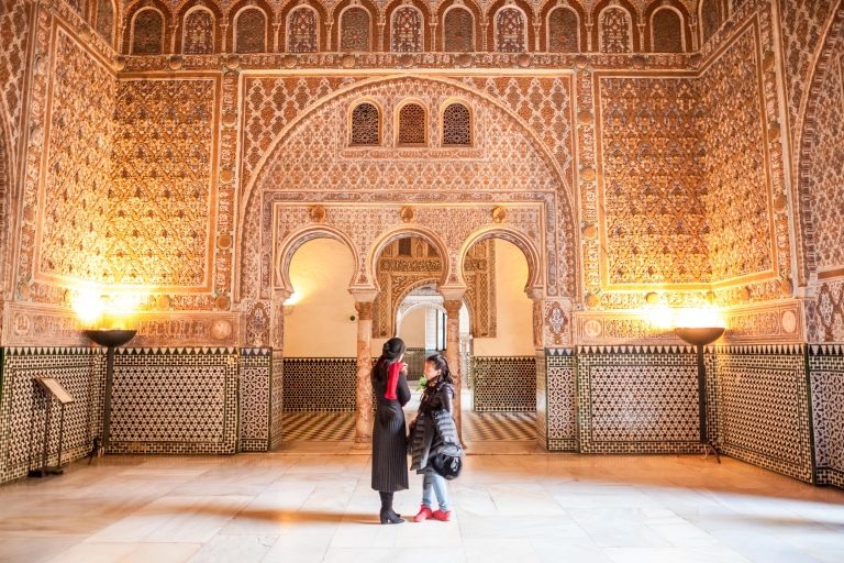 Seville: Cathedral, Giralda & Alcazar Entry With Guided Tour Seville: Cathedral & Alcazar Tour in Spanish