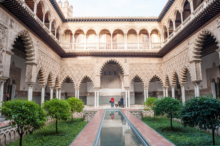 Seville: Alcazar Guided Tour with Entrance Seville: 1-Hour Alcazar Guided Tour in Italian