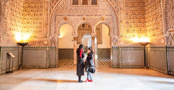 Seville: Alcazar Guided Tour with Entrance