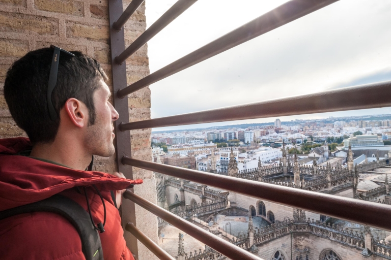 Sevilla: tour guiado de la catedral con acceso prioritarioTour en alemán