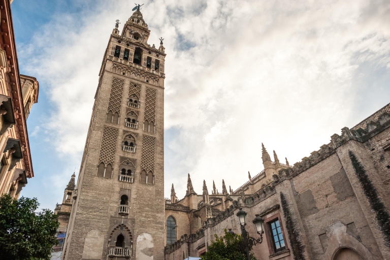 Sewilla: Katedra z priorytetowym wstępem i przewodnikiemWycieczka w języku hiszpańskim