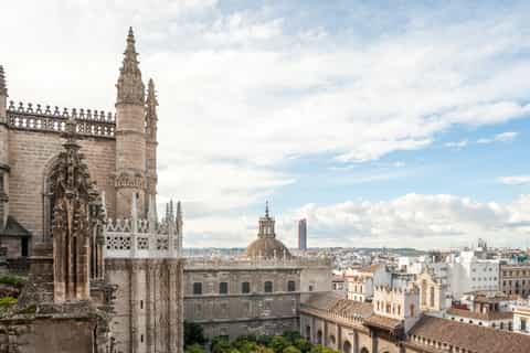 Excursão Sem Fila à Catedral de Sevilha com Alcázar Opcional