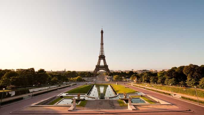 welcome to paris day trip from london via train