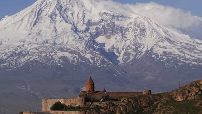 day trip to khor virap areni winery and noravank monastery