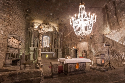 From Kraków: Wieliczka Salt Mine Trip Shared Italian Tour with Hotel Pickup