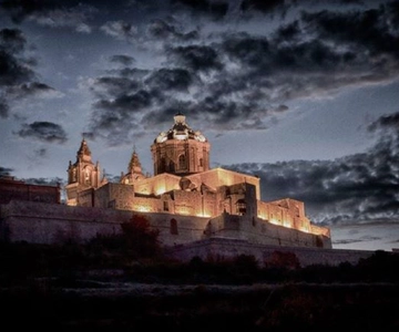 Valletta, Mdina, and Mosta Night Tour
