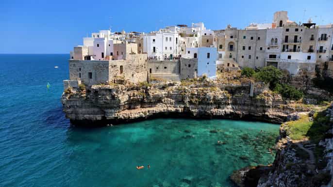 polignano a mare walking tour