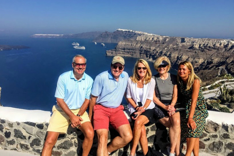 North Santorini: Private Tour with Oia Sunset & Wine Tasting