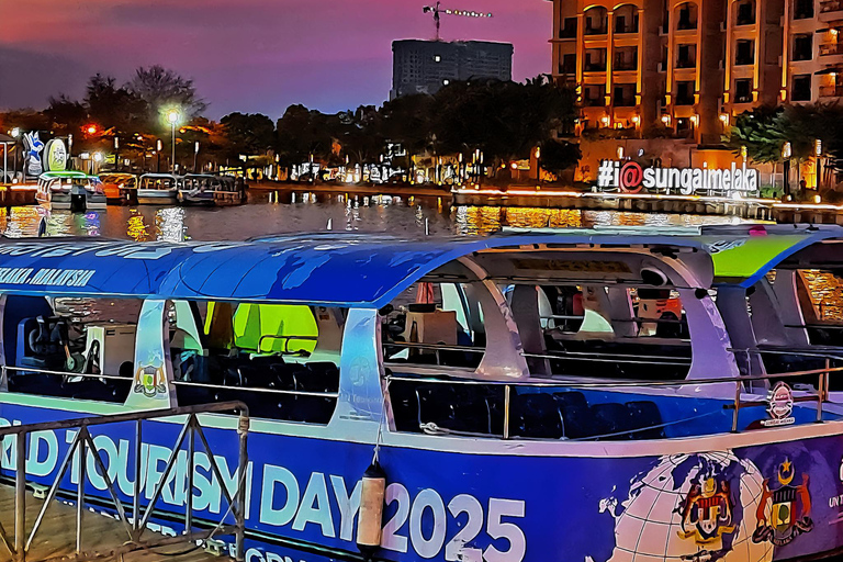 Da Kuala Lumpur: tour serale di Malacca con crociera sul fiumeTour condiviso con servizio di prelievo in hotel