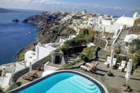 North Santorini: Private Tour with Oia Sunset & Wine Tasting