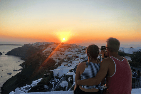 Noord-Santorini: privétour met Oia-zonsondergang en wijnproeverij