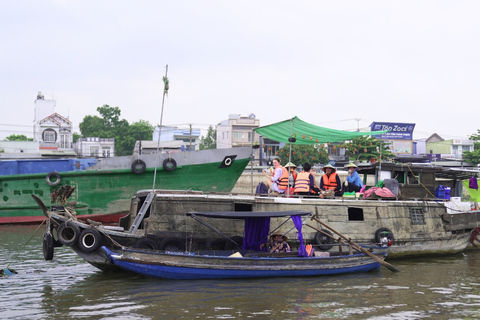 Premium Can Tho Floating Market and Rural Cycling Tour