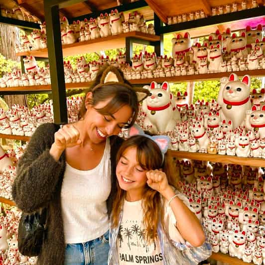 Tokyo Family Cat Tour: Gotokuji Temple & Harajuku Cat Cafe