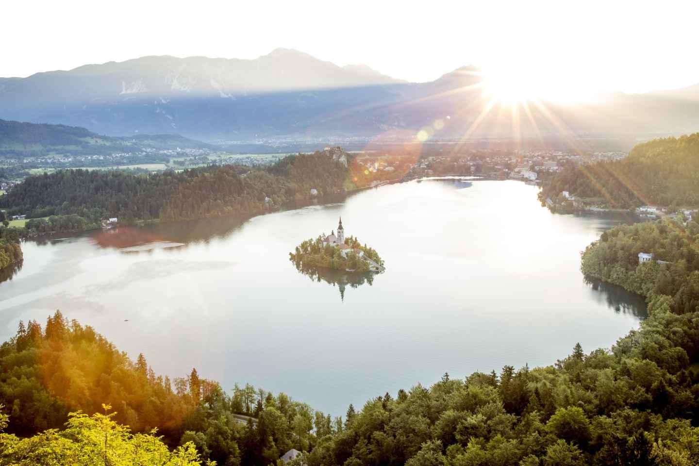 Lago Bled y ciudad medieval de Radovljica con almuerzo