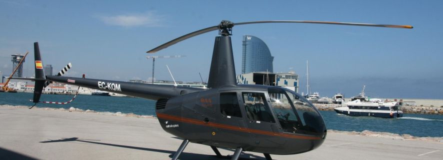 Barcelona: Helicopter Flight and Yacht Cruise Combo