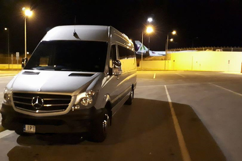 Creta: traslado privado desde o hacia puertos y aeropuertosTransferencia de ida o vuelta entre Chania / Heraklion y Rethymno del Sur