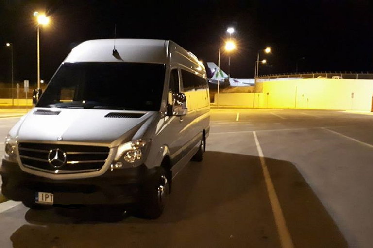 Creta: traslado privado desde o hacia puertos y aeropuertosTransferencia de ida o vuelta entre Chania / Heraklion y Rethymno del Sur