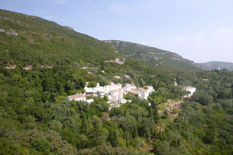 Lisbonne: visite de la ville du sud et visite culturelle avec vinDemi-journée au parc naturel d'Arrábida avec dégustation de vin