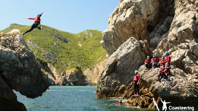 sesimbra coasteering adventure in arrábida natural park