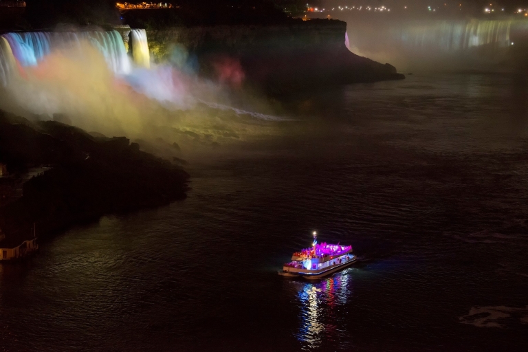 Wodospad Niagara, Kanada: Wieczorny rejs z fajerwerkamiWodospad Niagara, Kanada: Nocny rejs z fajerwerkami