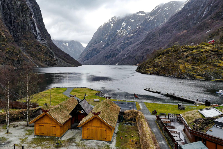 Bergen: Stegastein, Viking Village, Flåm & Nærøyfjord Cruise