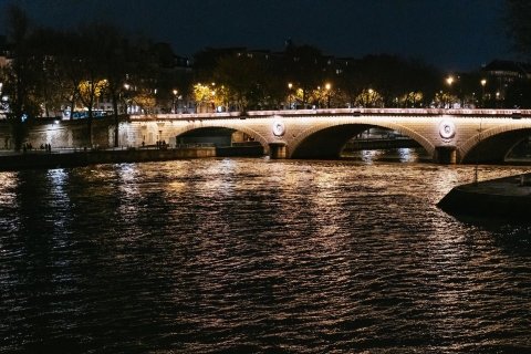 París: recorrido a pie por los secretos de la ciudad oscuraParís: recorrido privado a pie por los secretos de la ciudad oscura
