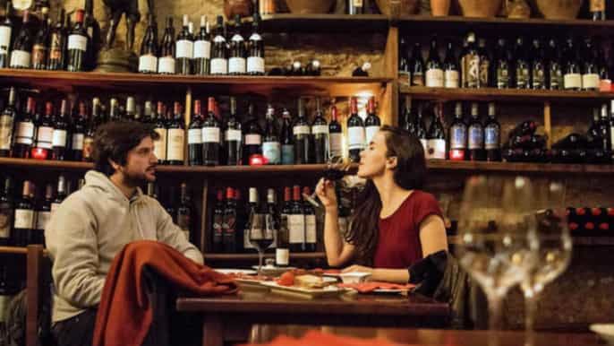 barcelona tapas and wine small group walking tour